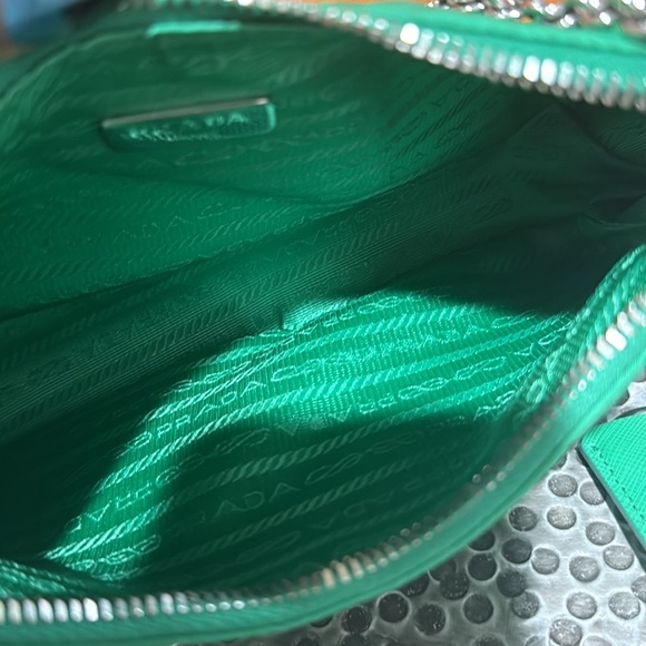 Prada re-edition 2005 - Picture 4 of 8